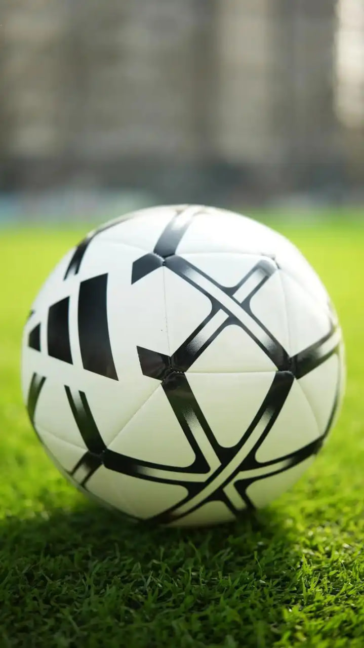 篮球比赛精彩瞬间